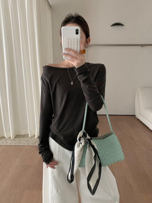 // 17%羊毛天絲鈕扣肩TEE