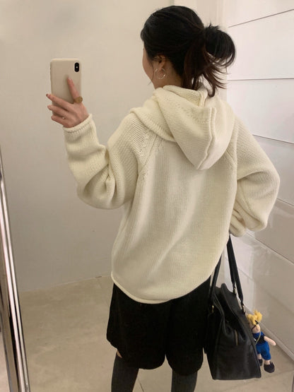 // 棉感卷邊圓領連鈕扣帽毛衣