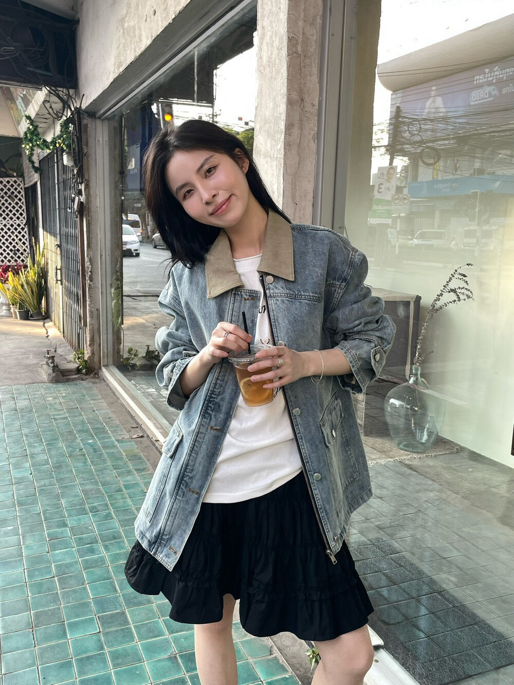 👒 拼色領復古感洗水牛仔外套