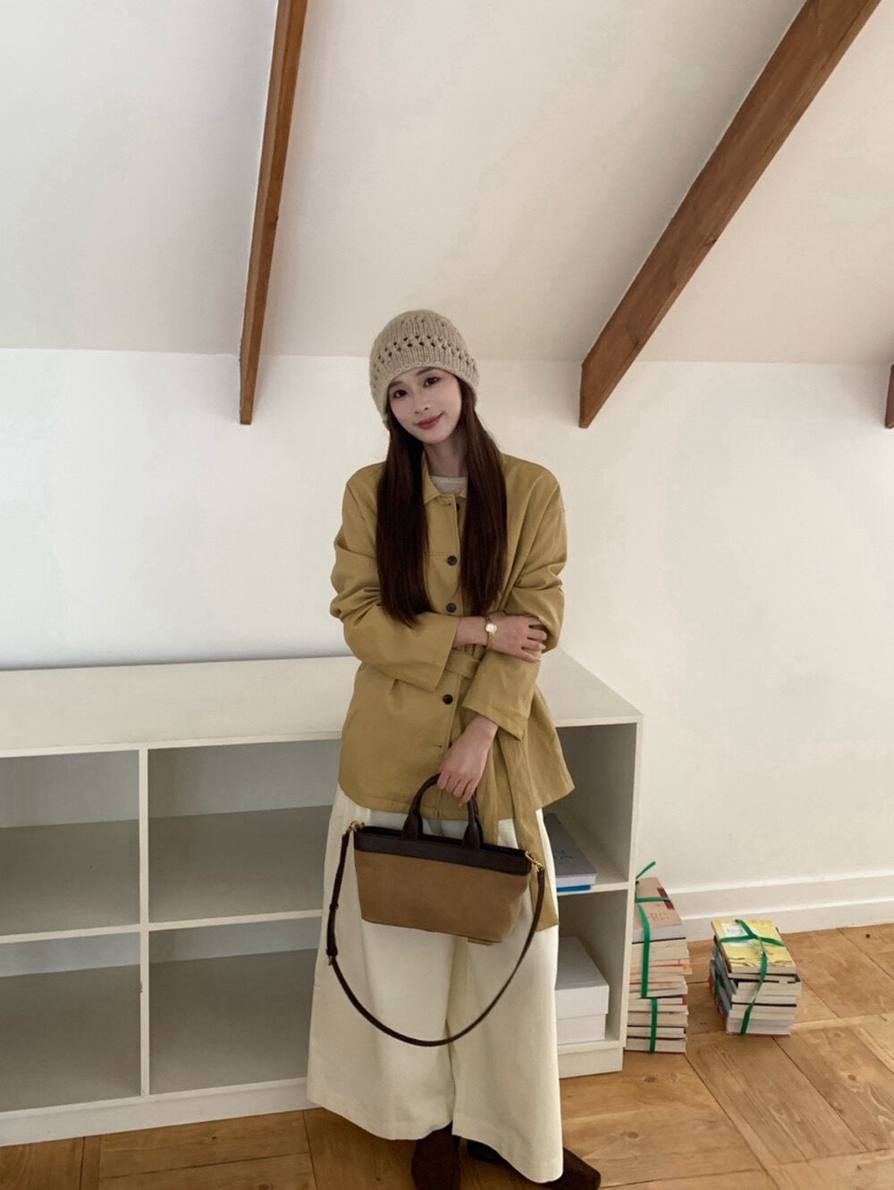 // 超軟復古翻領中長腰帶皮外套