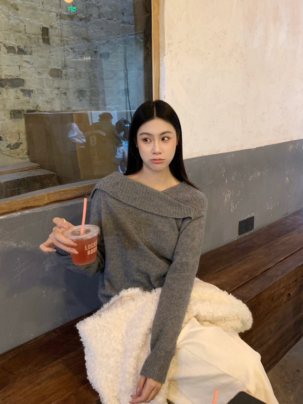 // 50%羊毛設計感領子針織NT