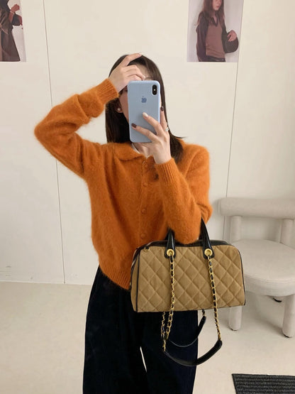 // 自帶柔光感40%兔絨圓翻領包扣NT