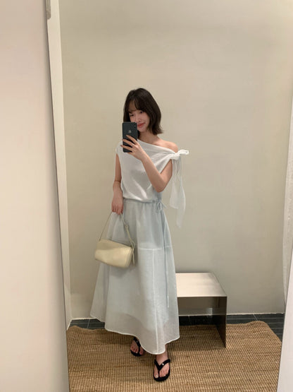 // 絕美特別領口綁帶斜肩OPS