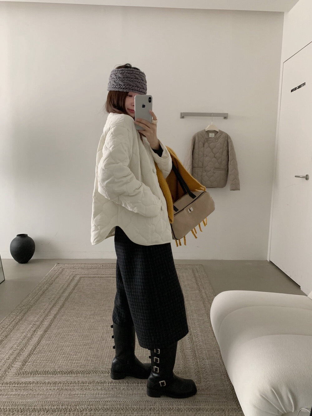 // cutting超美菱格夾棉圓領弧邊外套