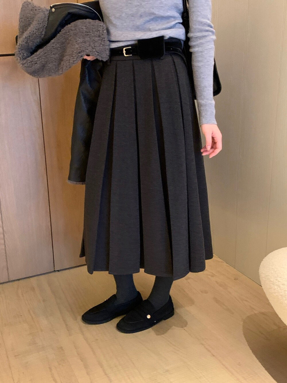 // 秋冬必備粗百褶毛呢中裙(連腰帶)