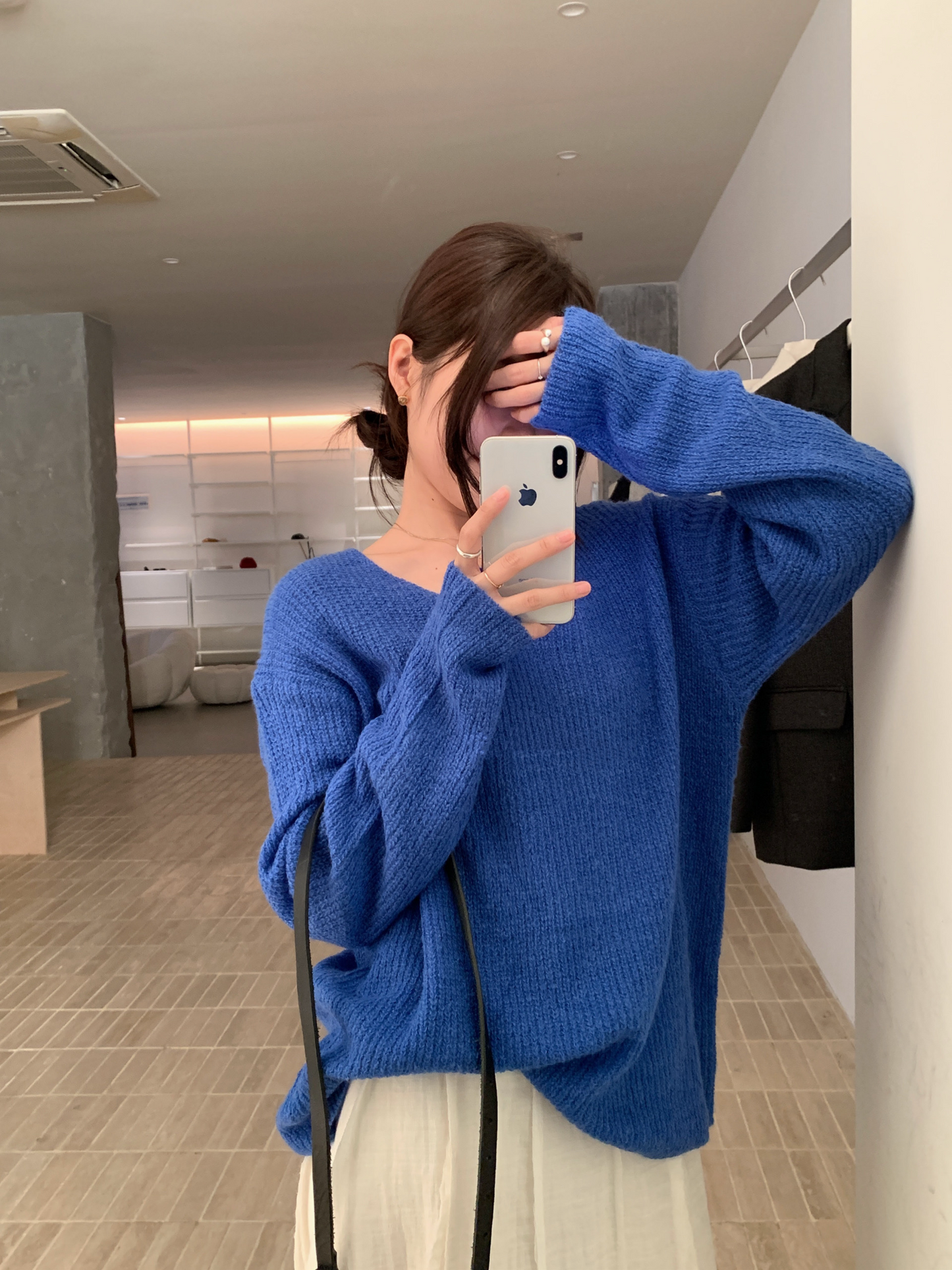 // 柔軟親膚馬海毛11色v領NT