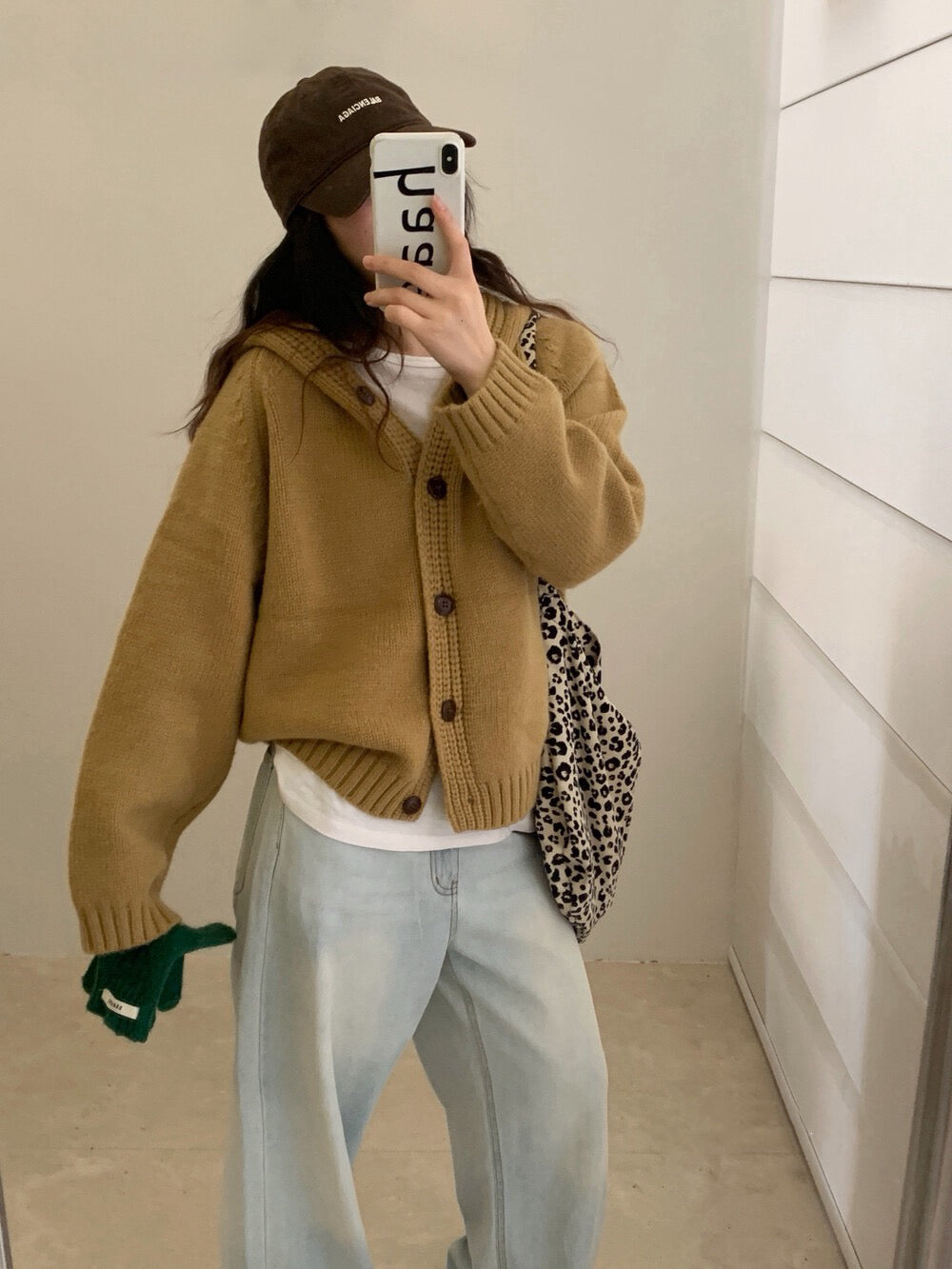 // 八色織紋邊連帽冷外套