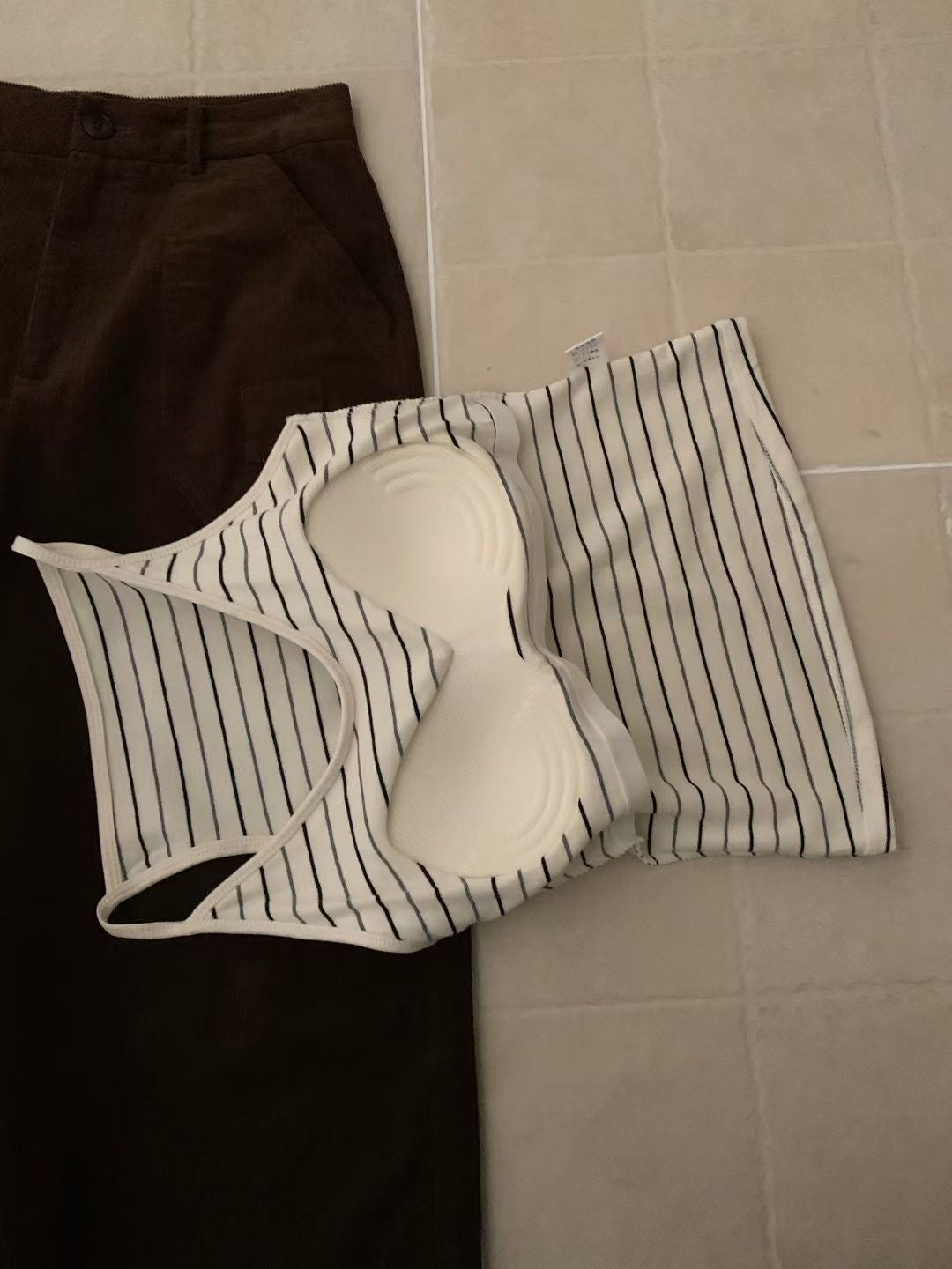 // 一體杯彈性間條小吊帶
