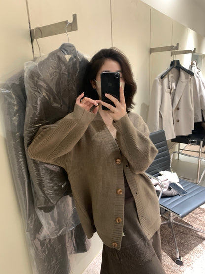 // 慵懶感中長大毛衣外套