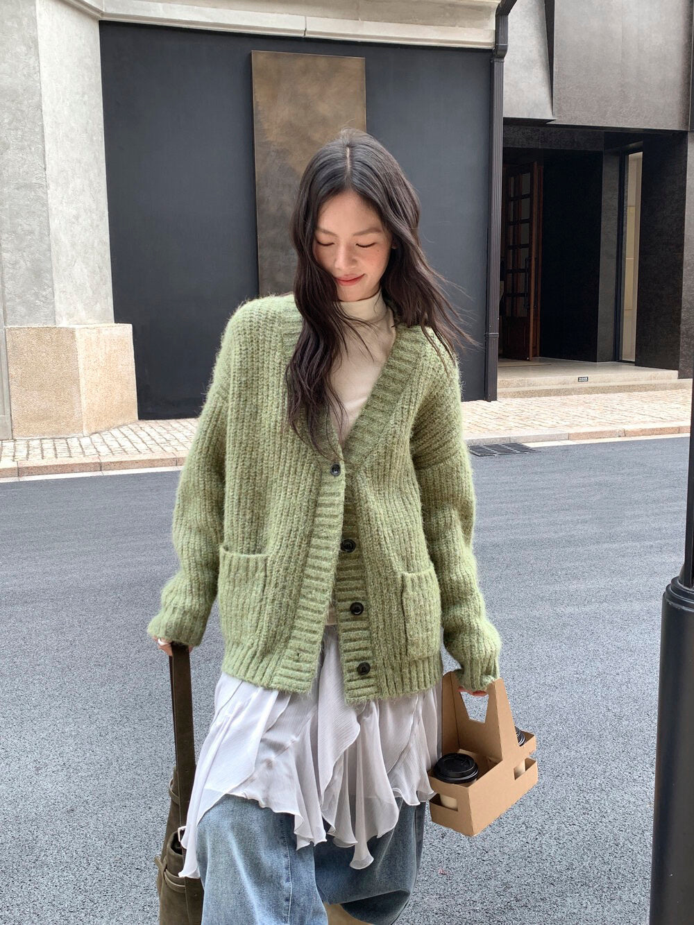 // 8%wool深v粗織邊口袋中長CD