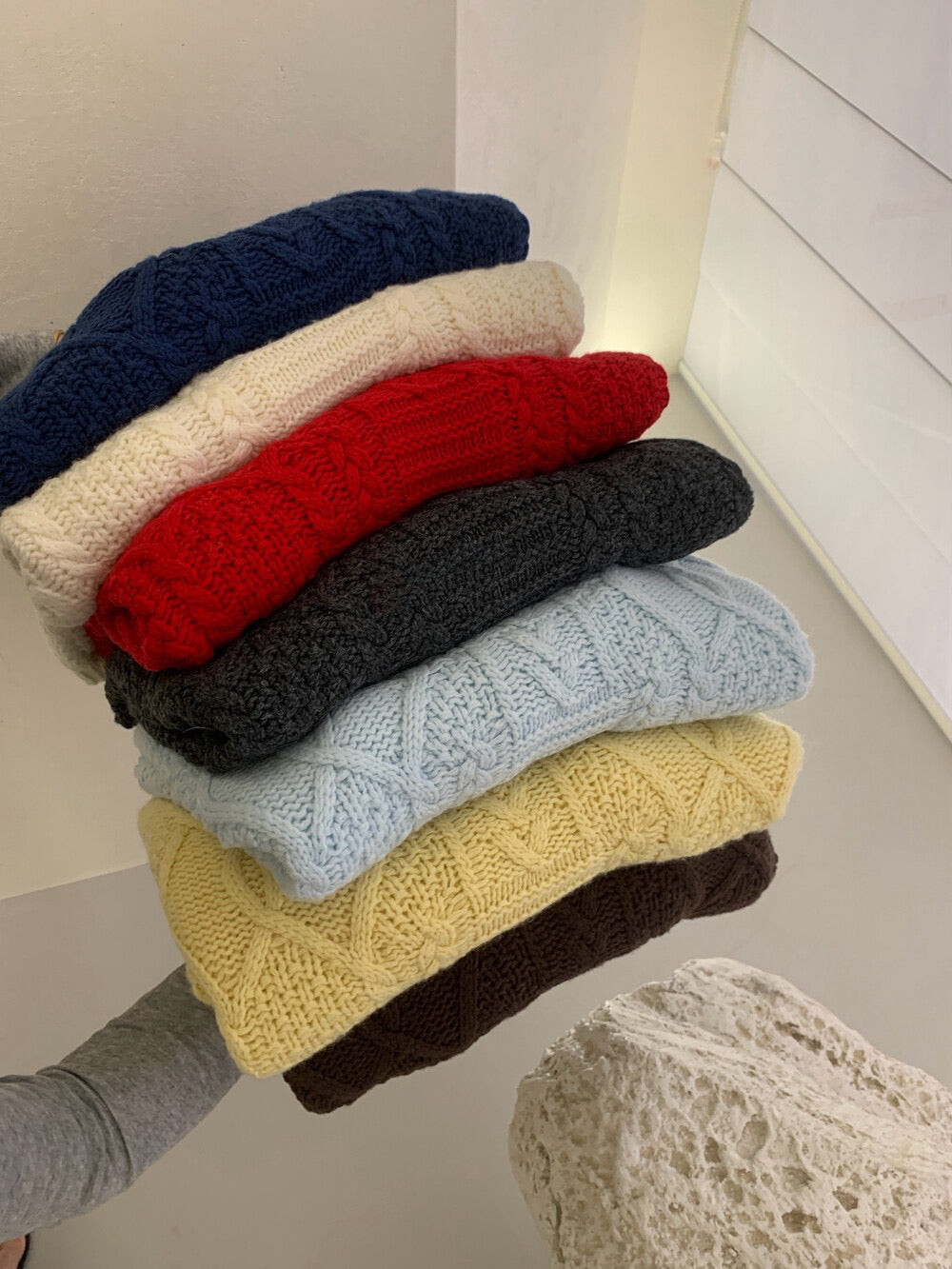 // 35%wool麻花紋慵懶毛衣