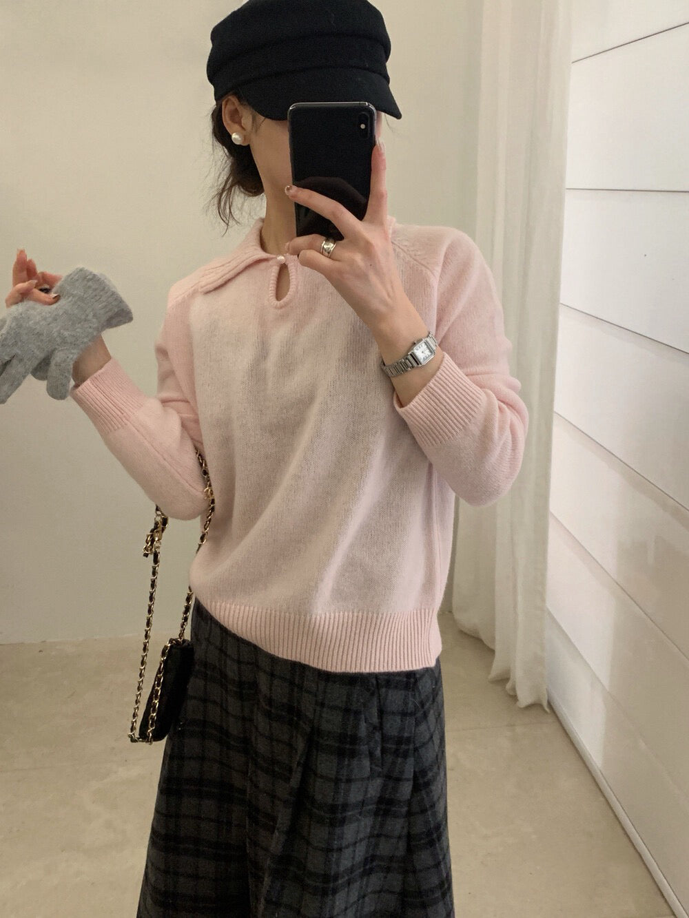 // 100%綿羊毛小鈕扣鏤空翻領NT