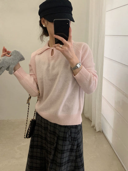 // 100%綿羊毛小鈕扣鏤空翻領NT