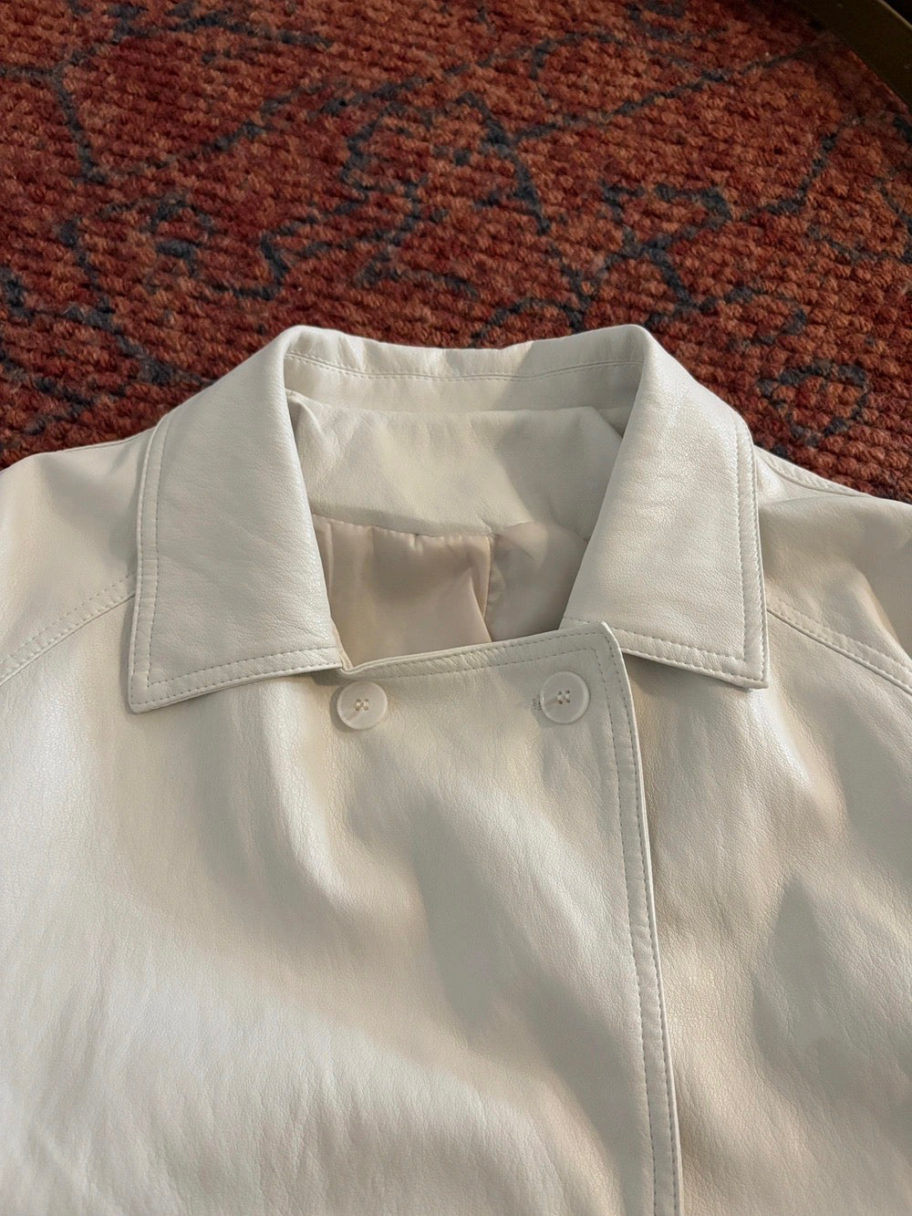 J30 / 質感雙排扣啞光彷皮trench coat外套
