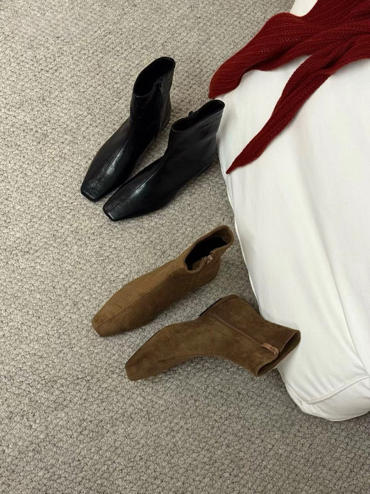 // 真皮中線小方頭短boot