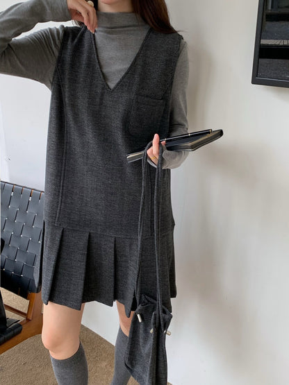 // V領百褶腳背心OPS+高領彈性打底兩件套(連袋仔)