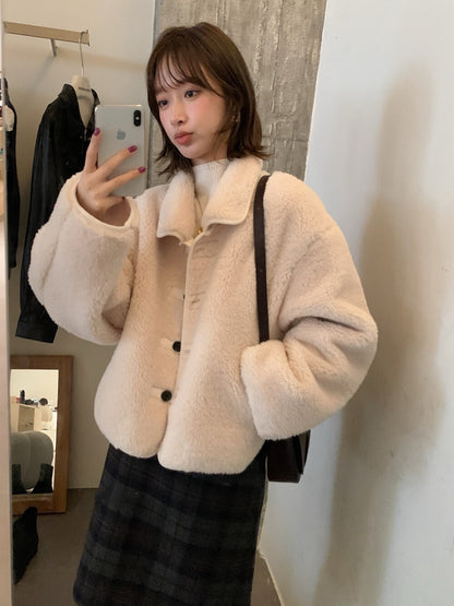 // 100%羊毛翻領毛茸茸外套