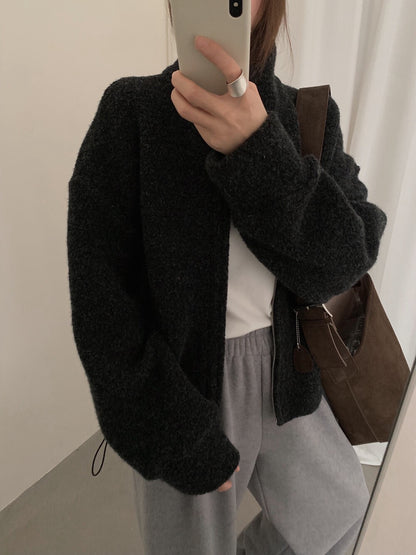 // 85%羊毛下擺可抽繩立領外套