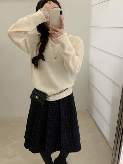 // 100%綿羊毛拼珍珠lace邊NT