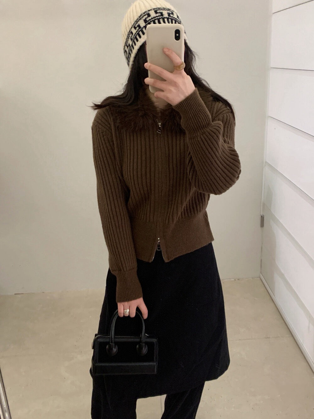 // 復古感毛毛領拉鍊CD