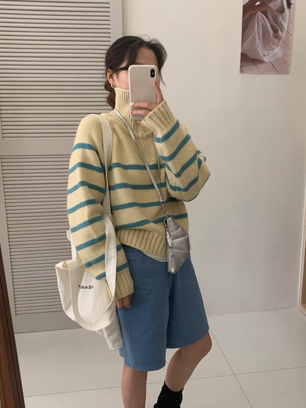 // 經典款半拉鍊間條毛衣