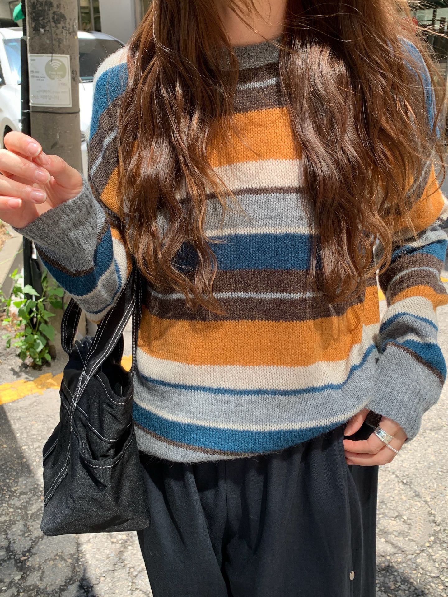 // 復古感撞色間條圓領10%羊毛NT