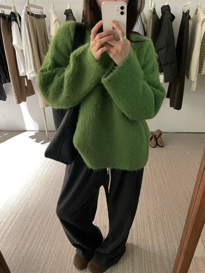 // 軟糯質感拉絨圓領寬鬆毛衣