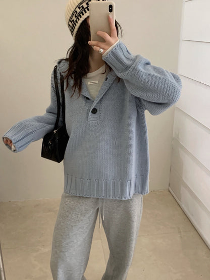 // 麻花肩線半鈕扣連帽慵懶毛衣