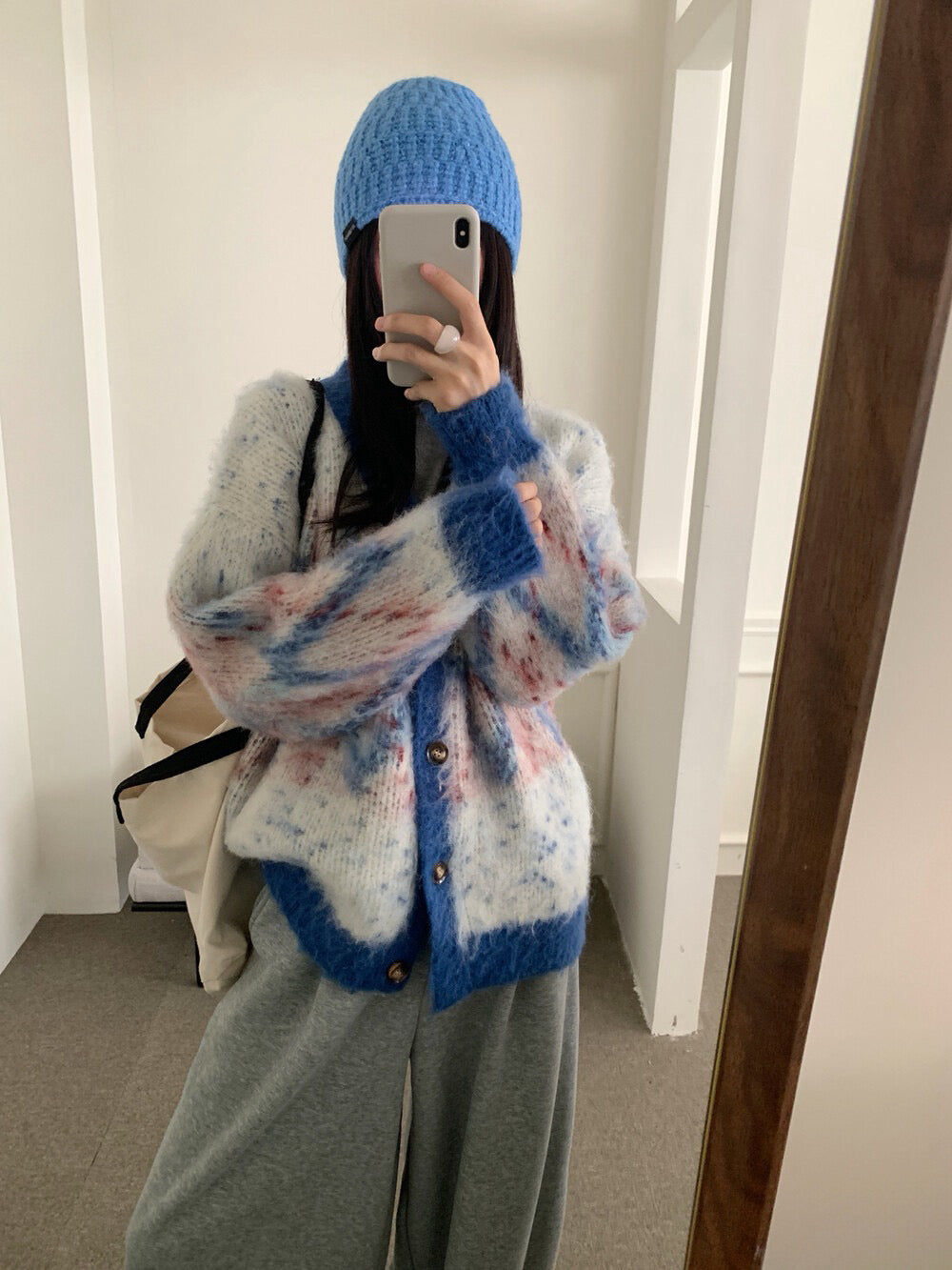 // 復古菱格圖案軟糯V領CD