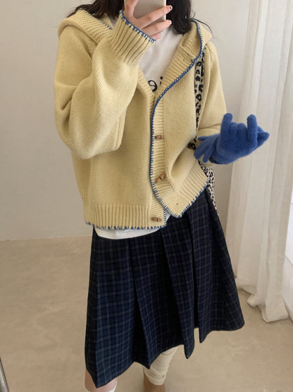 // 設計感撞色縫線包邊牛角鈕連帽CD