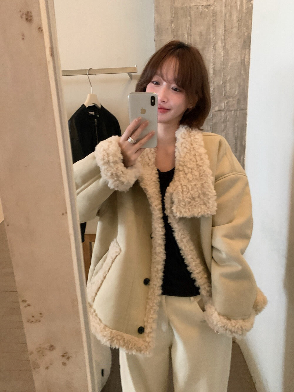 // 性價比極高皮毛一體羊羔毛麂皮外套