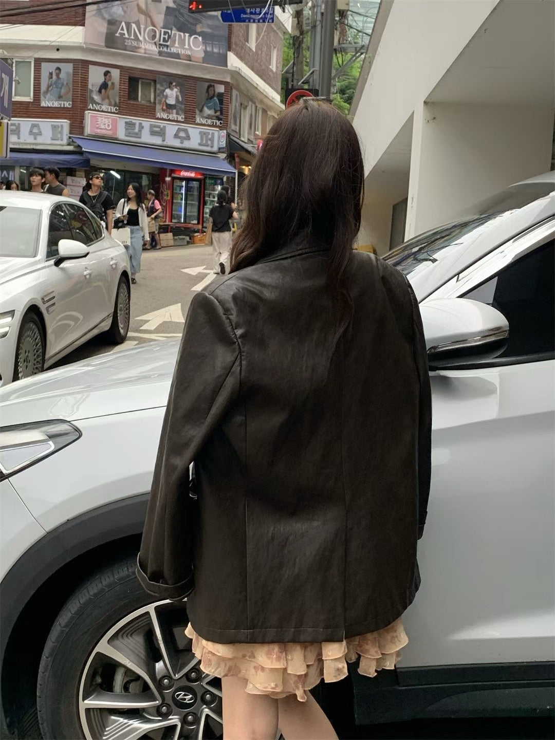 // 啞光質感彷皮西裝外套￼
