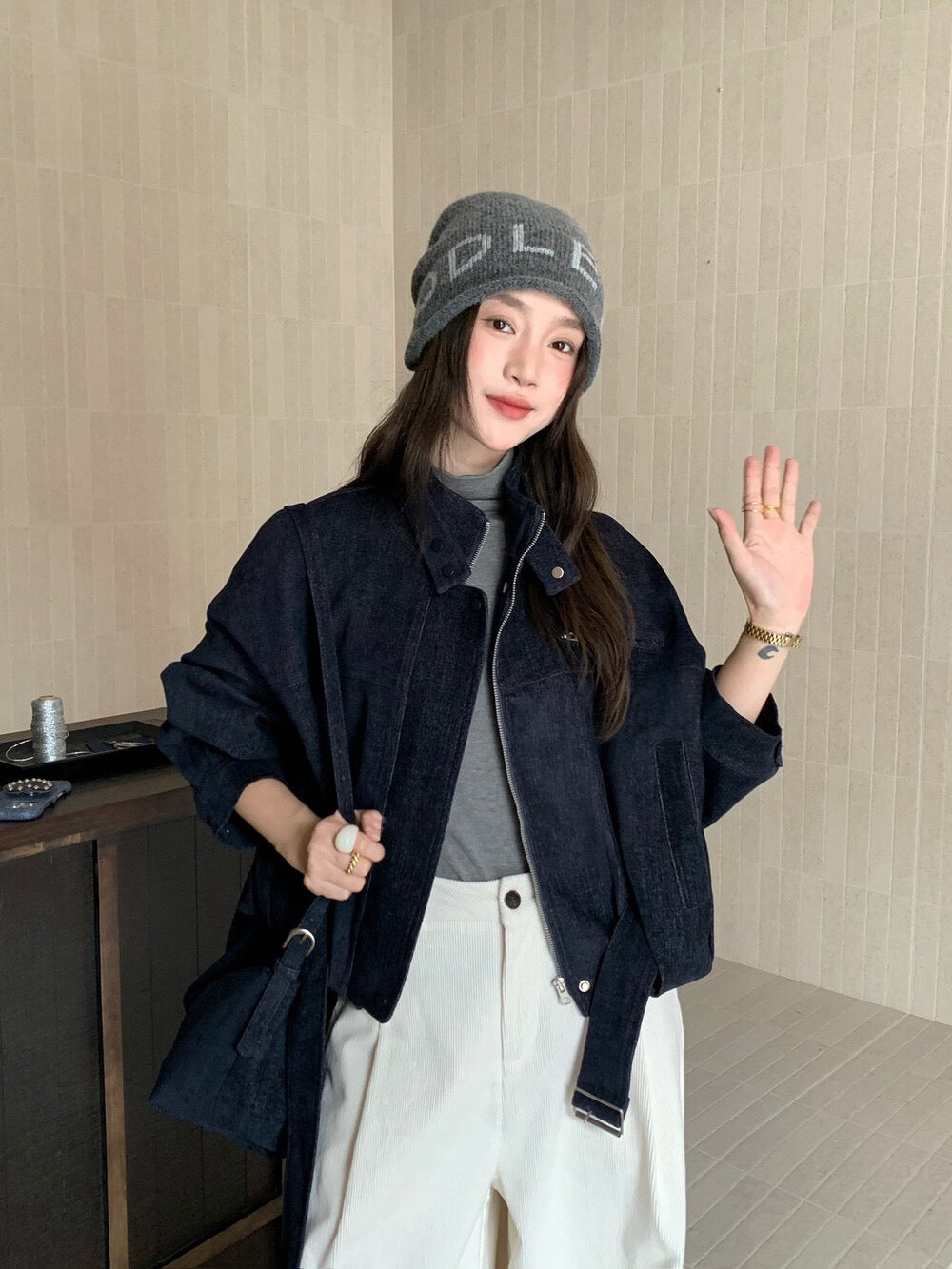 // 質感超好的雪尼爾絨帥氣短款外套