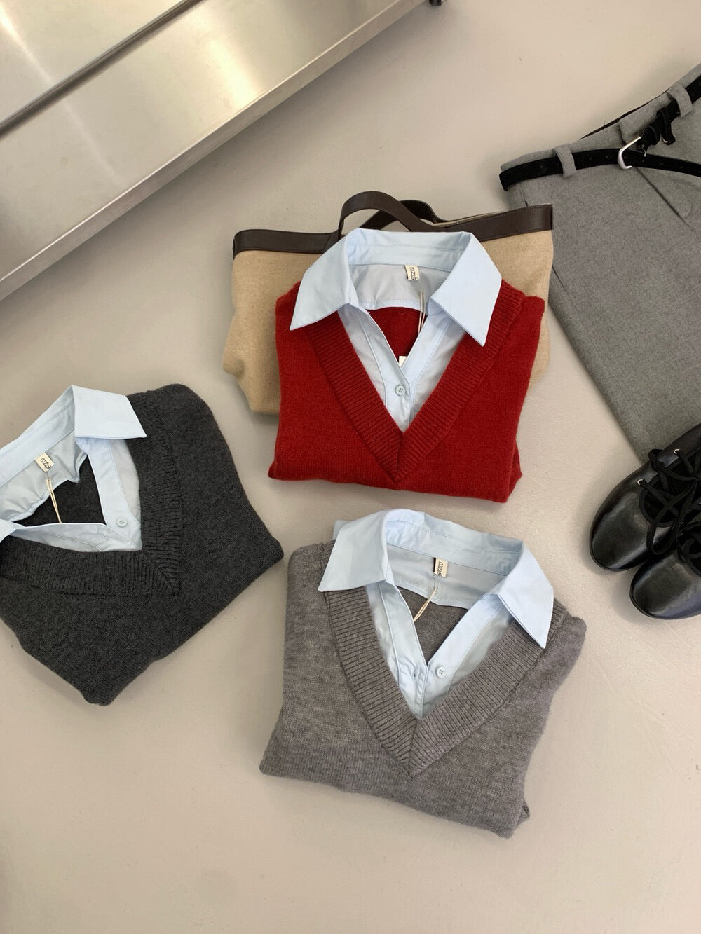 // 帥氣假兩件拼接恤衫領毛衣