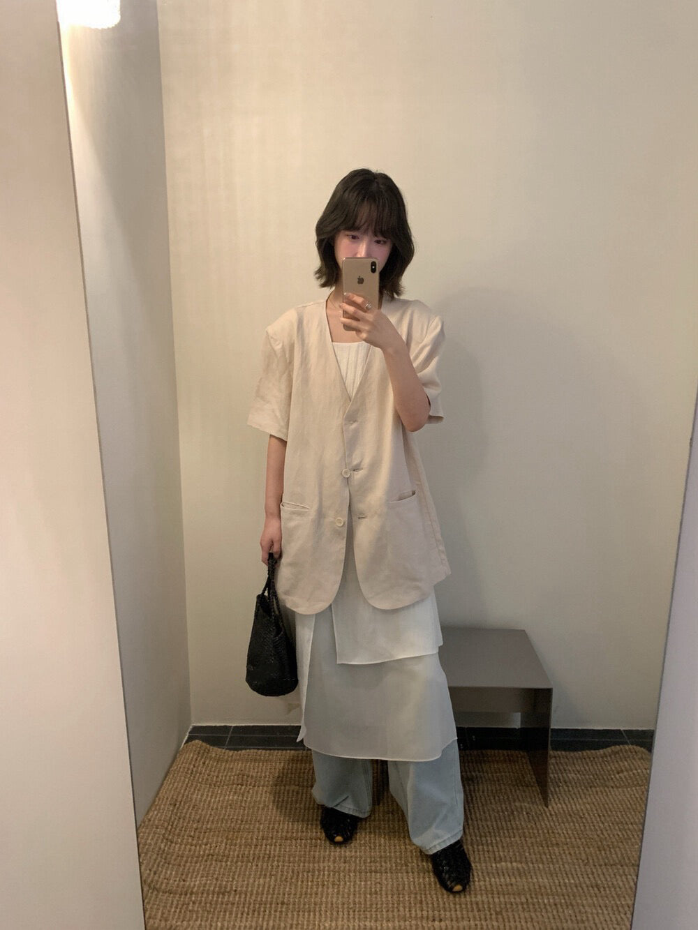 // 天絲麻短袖口袋V領西裝外套