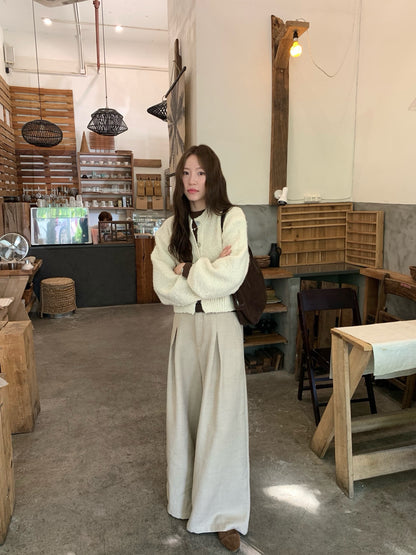 // 壓褶薄毛呢料闊腳西褲(連腰帶)