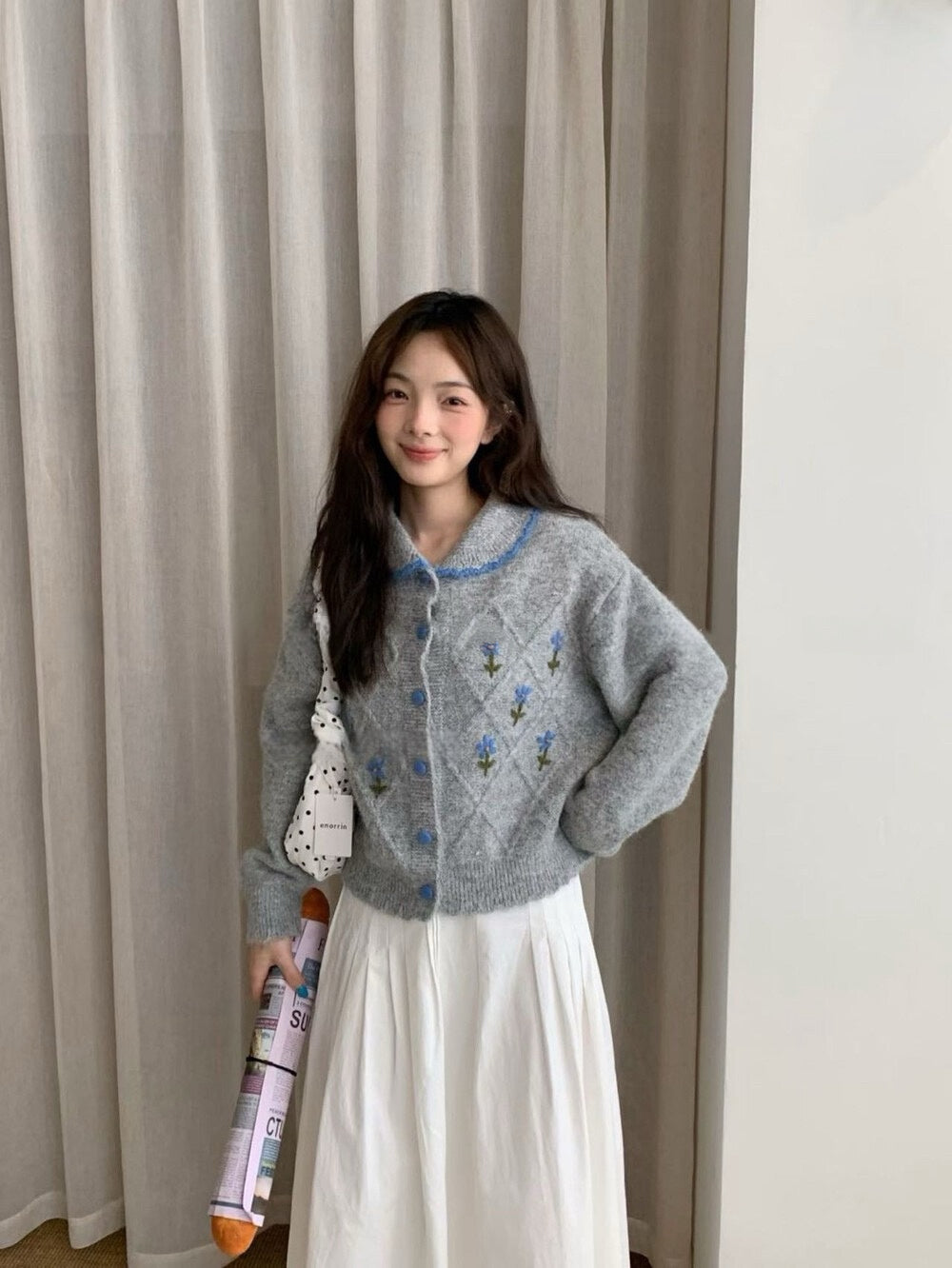 // 18%綿羊毛撞色花邊菱格紋刺繡花CD