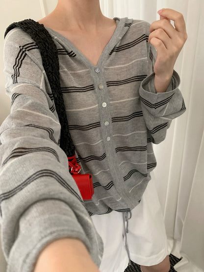 K20 / 薄款間條抽繩衣擺連帽防曬NT