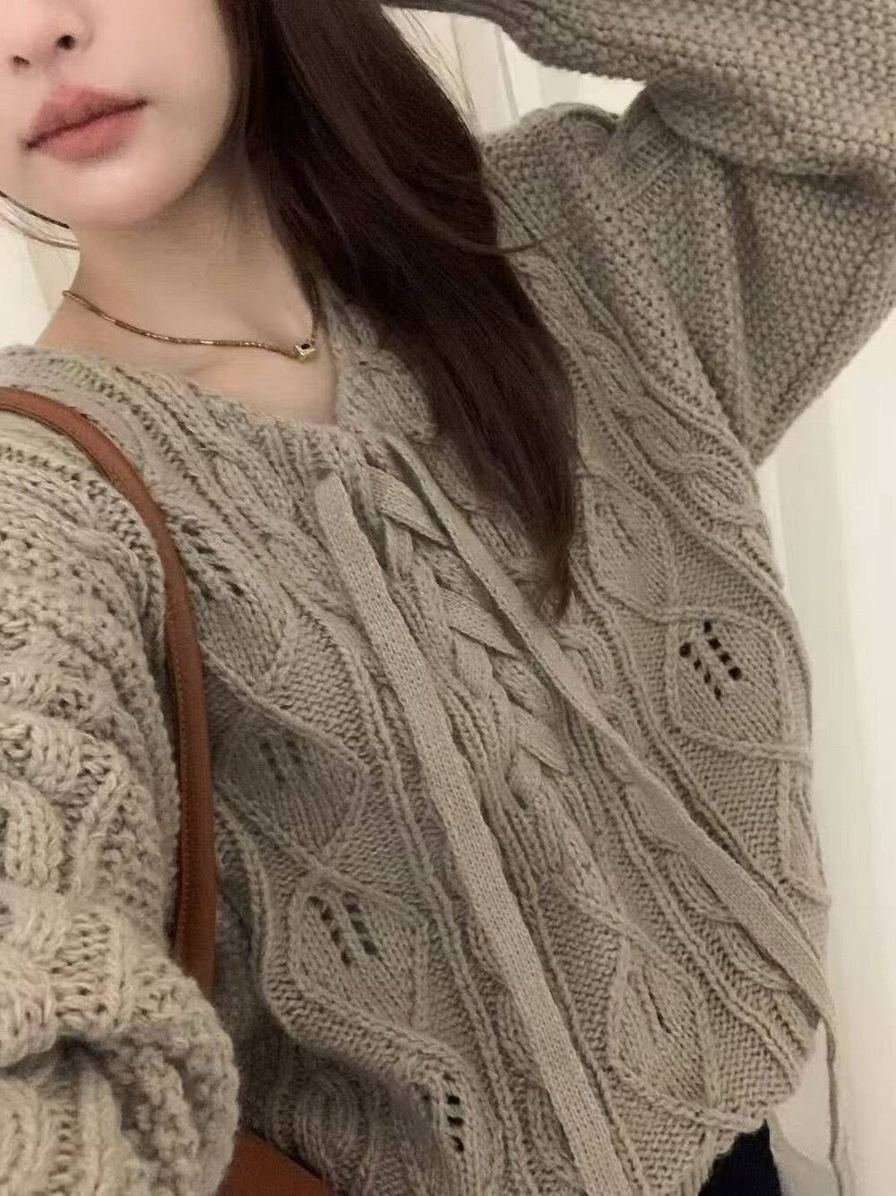 // 超美造型感麻花綁帶毛衣