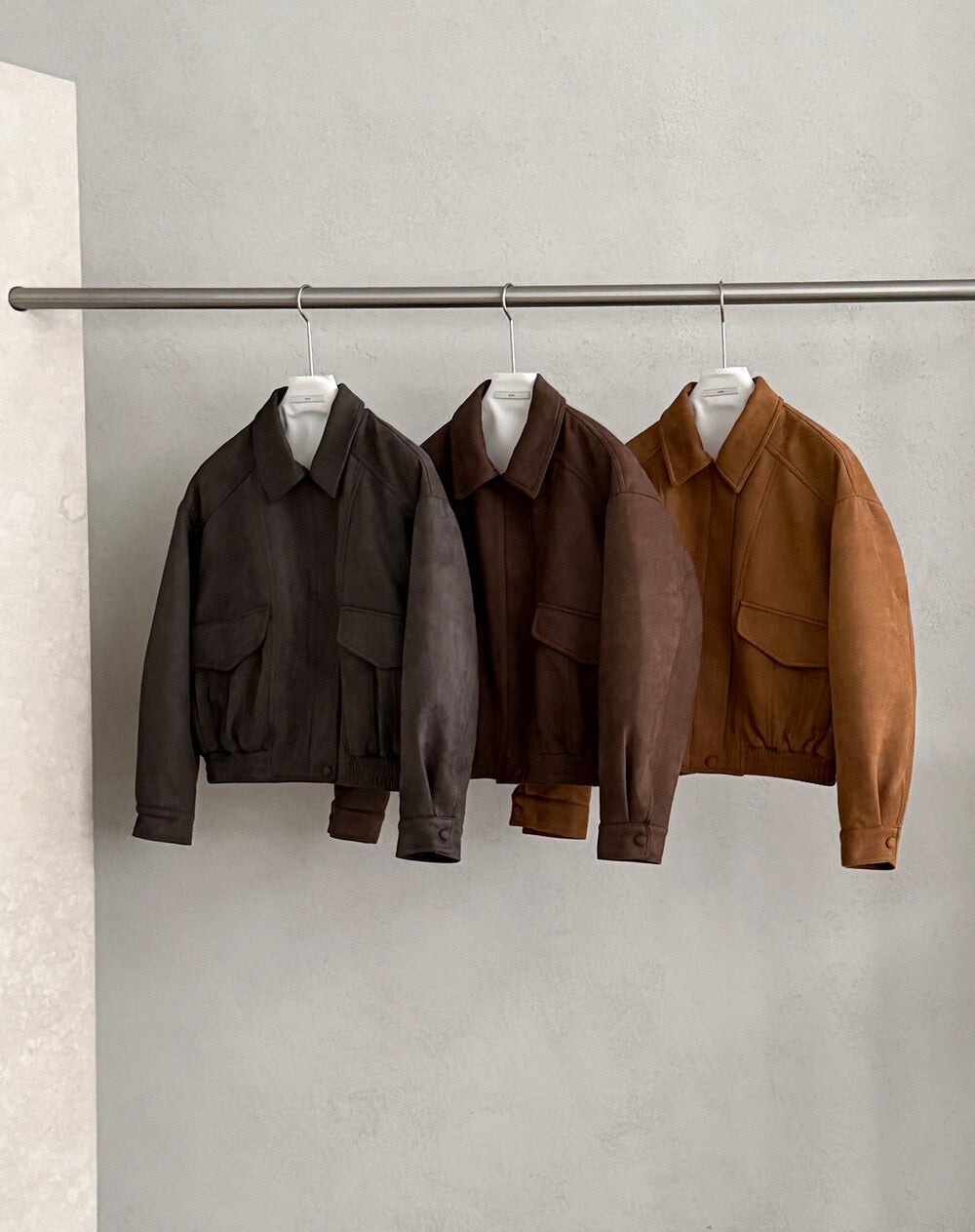 // 經典翻領設計麂皮絨夾棉外套