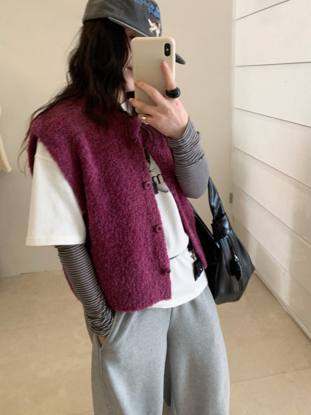 // 可愛感圈圈毛鈕扣背心馬甲￼