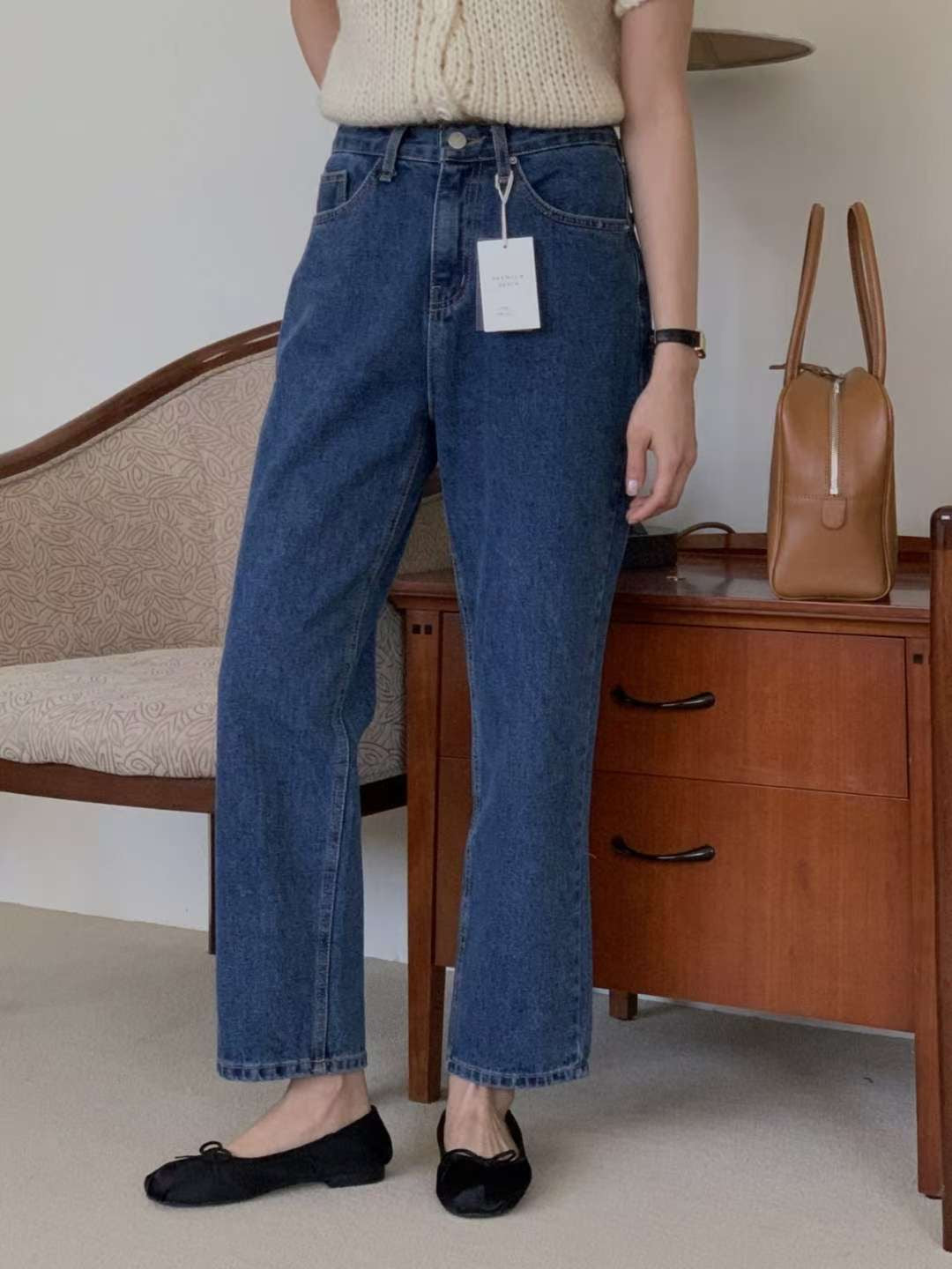 // 經典洗水九分直筒牛仔褲