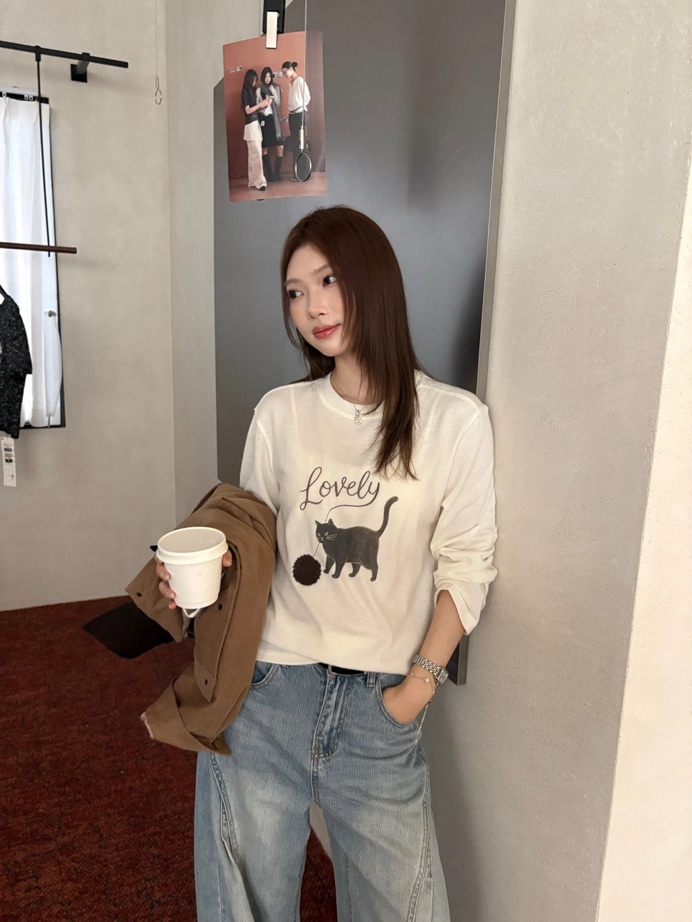 B207 / 可愛小貓圖案圓領長袖TEE