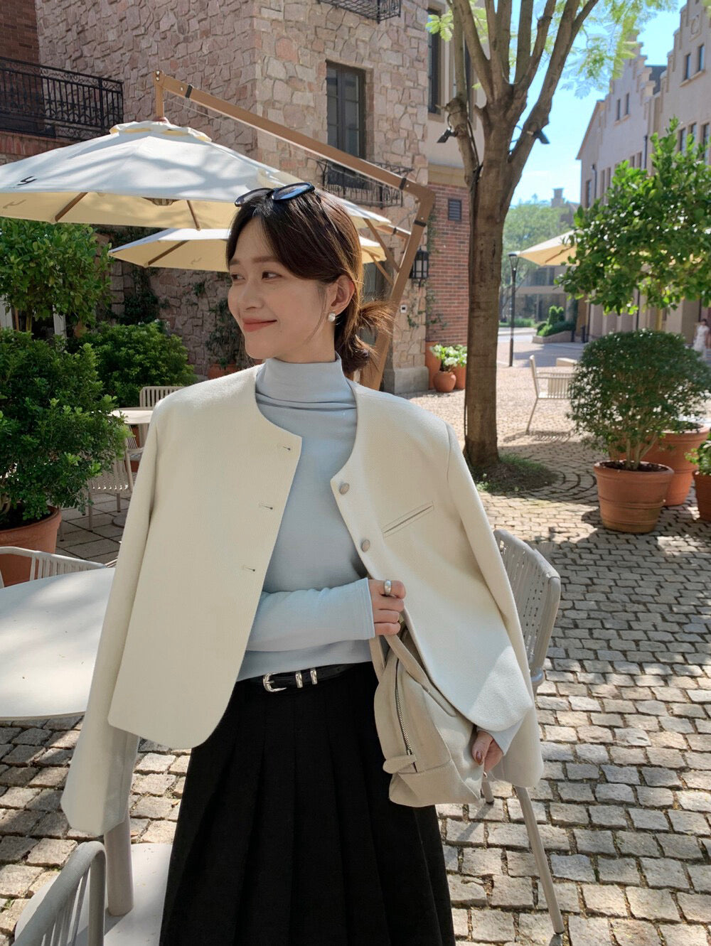 // 質感鈕扣10%wool弧邊薄毛呢外套