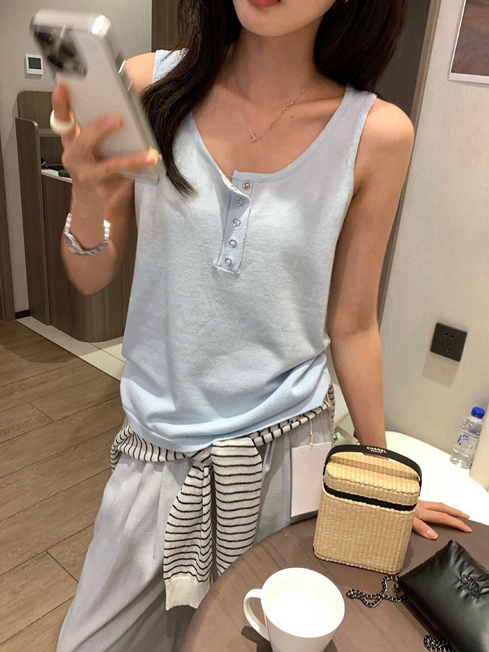 // 天絲麻U領半鈕扣夏天必入背心