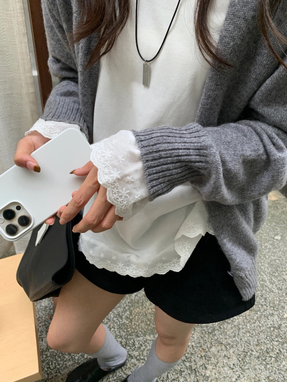 B219 / 拼接lace邊款百搭素TEE
