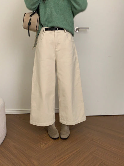 // 褲型100分微A直筒九分磨毛褲