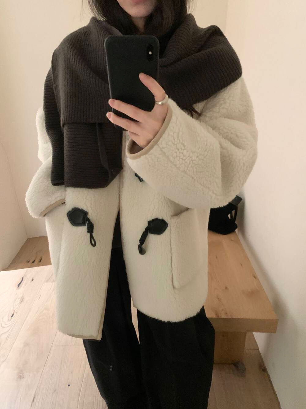 // 高品質拼扣麂皮邊牛角鈕毛毛外套