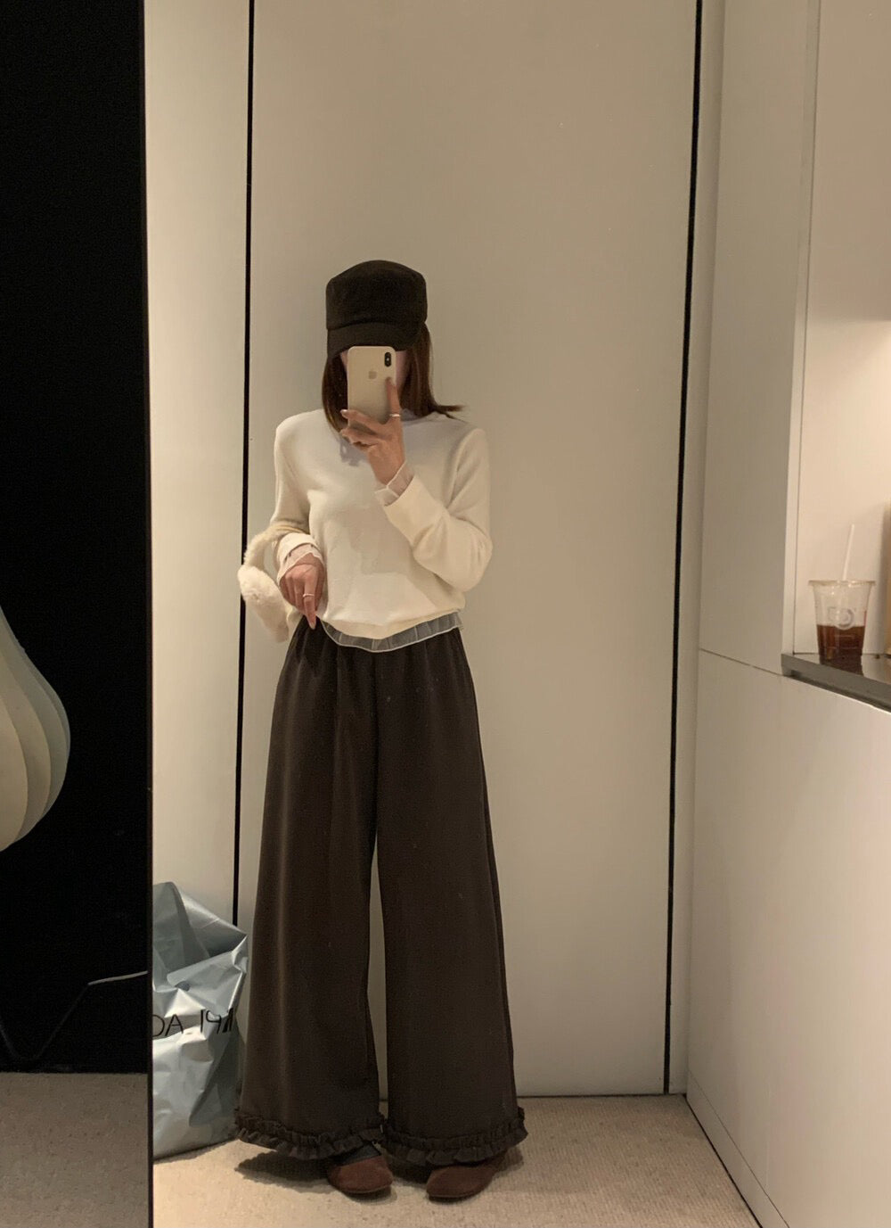 // 木耳邊花邊腳毛呢褲