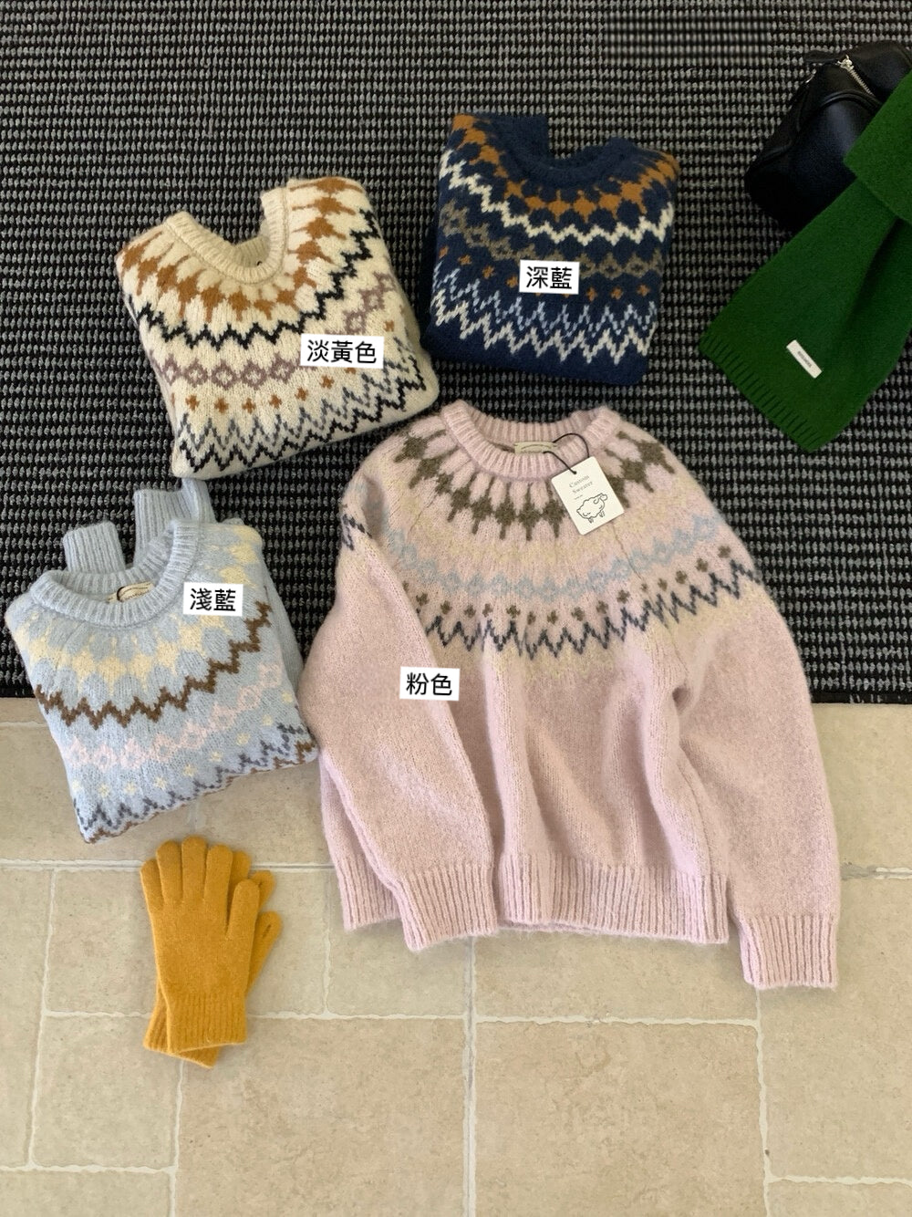 // 20%羊毛聖誕必備花紋圓領毛衣